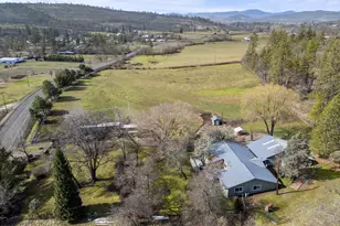 1305 Butte Falls Hwy, Eagle Point, OR 97524 - Photo 41