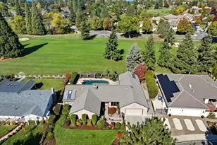 3153 Pepperwood Dr, Medford, OR 97504 - Photo 31