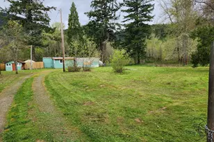 967 Placer Rd, Wolf Creek, OR 97497 - Photo 11
