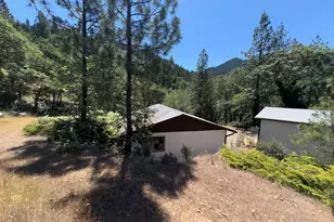 705 Hyde Park Rd, Grants Pass, OR 97527 - Photo 27