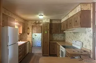 705 Hyde Park Rd, Grants Pass, OR 97527 - Photo 7