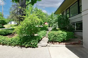 1141 NW Sunset Dr, Grants Pass, OR 97526 - Photo 5