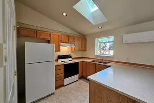 369 E St Helens Ave, Sisters, OR 97759 - Photo 7