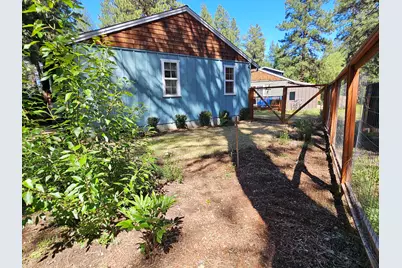 369 E St Helens Avenue, Sisters, OR 97759 - Photo 29