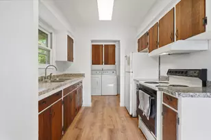 8703 NE Sacramento St, Portland, OR 97220 - Photo 9
