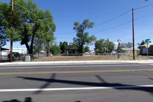 411 SE Evergreen Ave, Redmond, OR 97756 - Photo 11