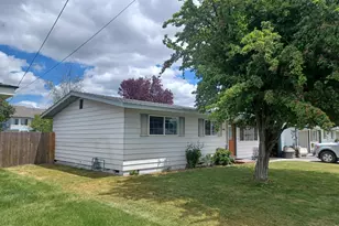 4439 Memorie Ln, Klamath Falls, OR 97603 - Photo 3
