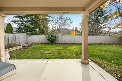 3764 Calle Vista Drive, Medford, OR 97504 - Photo 5