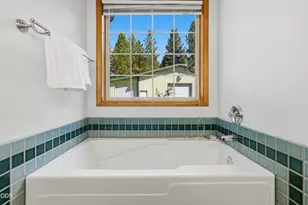 15640 Woodgreen Ct, La Pine, OR 97739 - Photo 23