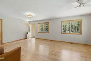 15640 Woodgreen Ct, La Pine, OR 97739 - Photo 11