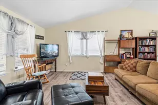 512 SE Ponderosa Dr, Madras, OR 97741 - Photo 5