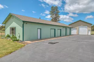 53939 Pine Grove Rd, La Pine, OR 97739 - Photo 7