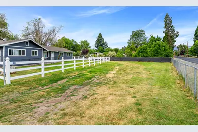 4675 Leonard Road, Grants Pass, OR 97527 - Photo 31