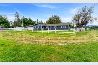 4675 Leonard Road, Grants Pass, OR 97527 - Photo 33