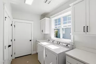409 Sand Pointe Dr, Central Point, OR 97502 - Photo 15