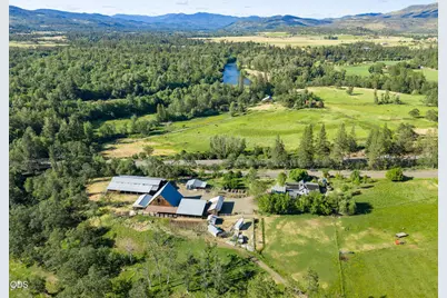 1299 Or-234, Eagle Point, OR 97524 - Photo 3