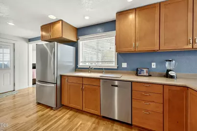 2076 Magnolia Avenue, Medford, OR 97501 - Photo 13