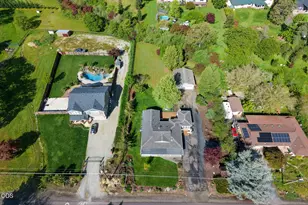 2076 Magnolia Ave, Medford, OR 97501 - Photo 39