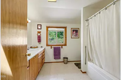 15336 Oregon 62, Eagle Point, OR 97524 - Photo 25