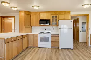 15336 Oregon 62, Eagle Point, OR 97524 - Photo 13