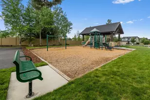 2800 SW 49th St, Redmond, OR 97756 - Photo 29