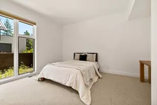 19015 Park Commons Dr, Bend, OR 97703 - Photo 23