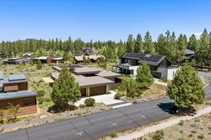 19015 Park Commons Dr, Bend, OR 97703 - Photo 55