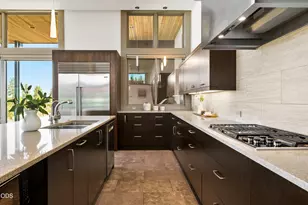 19015 Park Commons Dr, Bend, OR 97703 - Photo 11