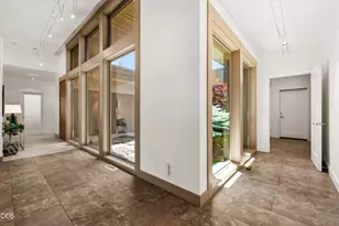 19015 Park Commons Dr, Bend, OR 97703 - Photo 17