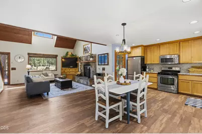 16738 Pine Tree Lane, Sisters, OR 97759 - Photo 9