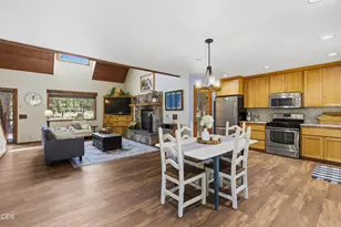 16738 Pine Tree Ln, Sisters, OR 97759 - Photo 9