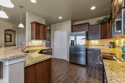 2727 NE 6th Drive, Redmond, OR 97756 - Photo 5