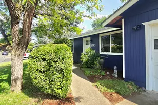 1133 SW Ballinger Dr, Grants Pass, OR 97526 - Photo 5