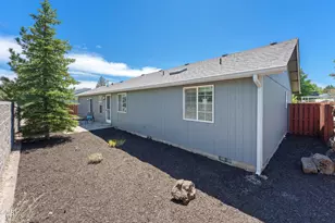2474 NE Rosemary Dr, Bend, OR 97701 - Photo 27