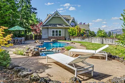 9220 Yank Gulch Road, Talent, OR 97540 - Photo 11