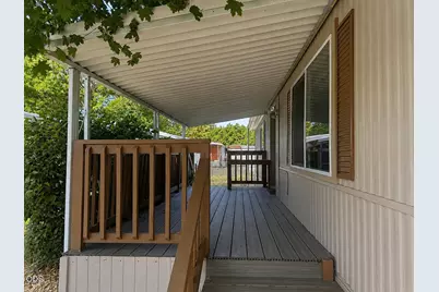 332 Beechwood Drive, Grants Pass, OR 97526 - Photo 3