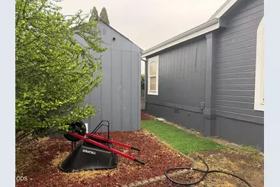 3750 Avenue G #SPC 25, White City, OR 97503 - Photo 23