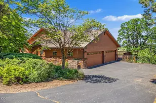 12065 Kestrel Rd, Klamath Falls, OR 97601 - Photo 1