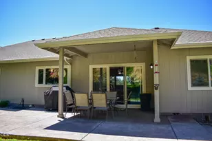 799 Three Pines Rd, Grants Pass, OR 97526 - Photo 17