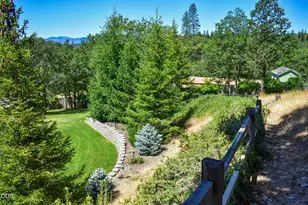 799 Three Pines Rd, Grants Pass, OR 97526 - Photo 35