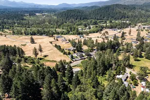 523 E Forks Cir, Cave Junction, OR 97523 - Photo 47