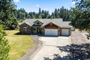 523 E Forks Cir, Cave Junction, OR 97523 - Photo 39
