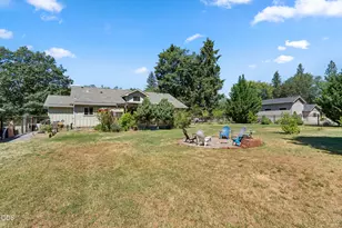 523 E Forks Cir, Cave Junction, OR 97523 - Photo 33