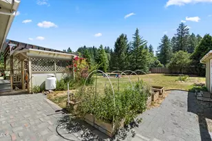 523 E Forks Cir, Cave Junction, OR 97523 - Photo 29