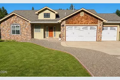 523 E Forks Circle, Cave Junction, OR 97523 - Photo 1