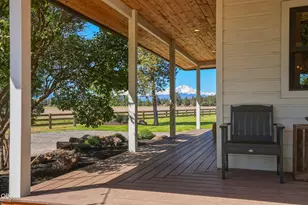 17186 Hwy 126, Sisters, OR 97759 - Photo 5
