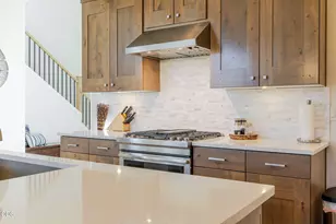 60454 Kangaroo Loop, Bend, OR 97702 - Photo 13