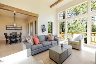 60454 Kangaroo Loop, Bend, OR 97702 - Photo 9