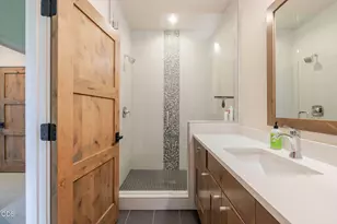 60454 Kangaroo Loop, Bend, OR 97702 - Photo 43