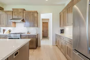 60454 Kangaroo Loop, Bend, OR 97702 - Photo 17